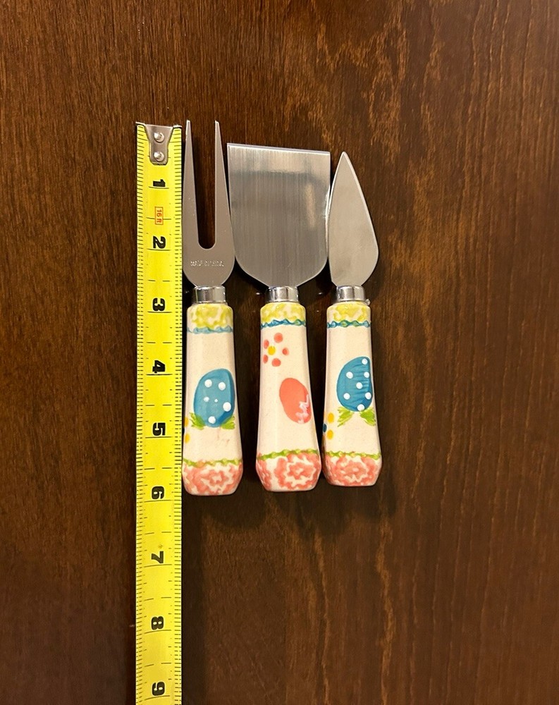 Temptations Tara 12” Easter Egg Hunt Platter Utensils Wooden Serving Paddle EUC