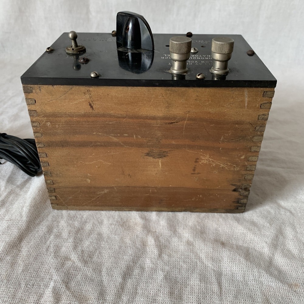 Synchronous Clock Laboratory Model