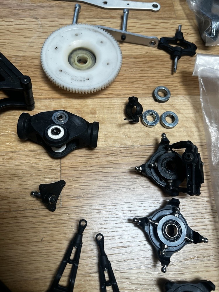 HIROBO FREYA 90 RC NITRO Helicopters Part