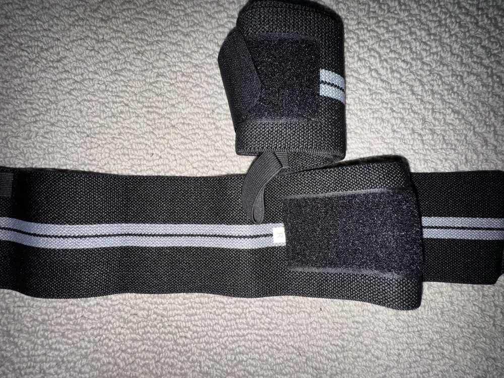 Wrist Wraps Men Medium Compression Support for Weight/power lifting Black Pair