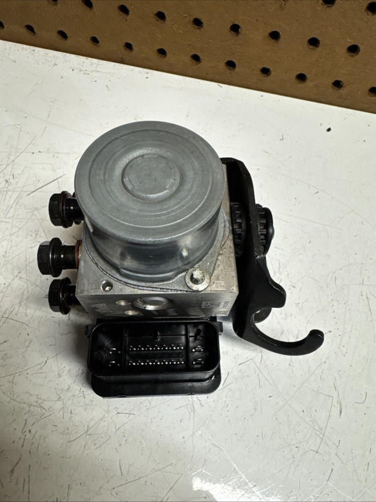 2017-2023 2020 DUCATI MONSTER 797 ABS PUMP UNIT MODULE 54240701B