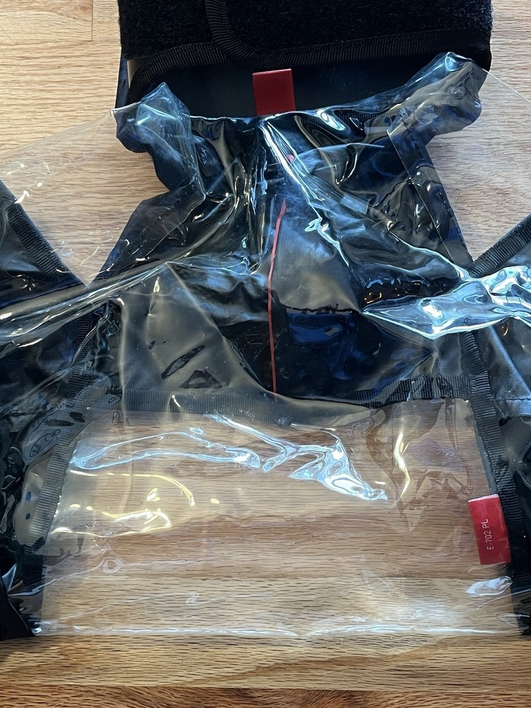 Manfrotto E-702-PL Rain Elements Cover for DSLR, Great Condition