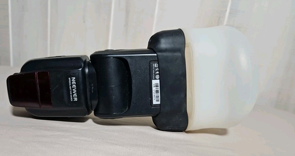 Neewer® Speedlight NW 565EX Camera Flash For Canon Cameras With Diffuser
