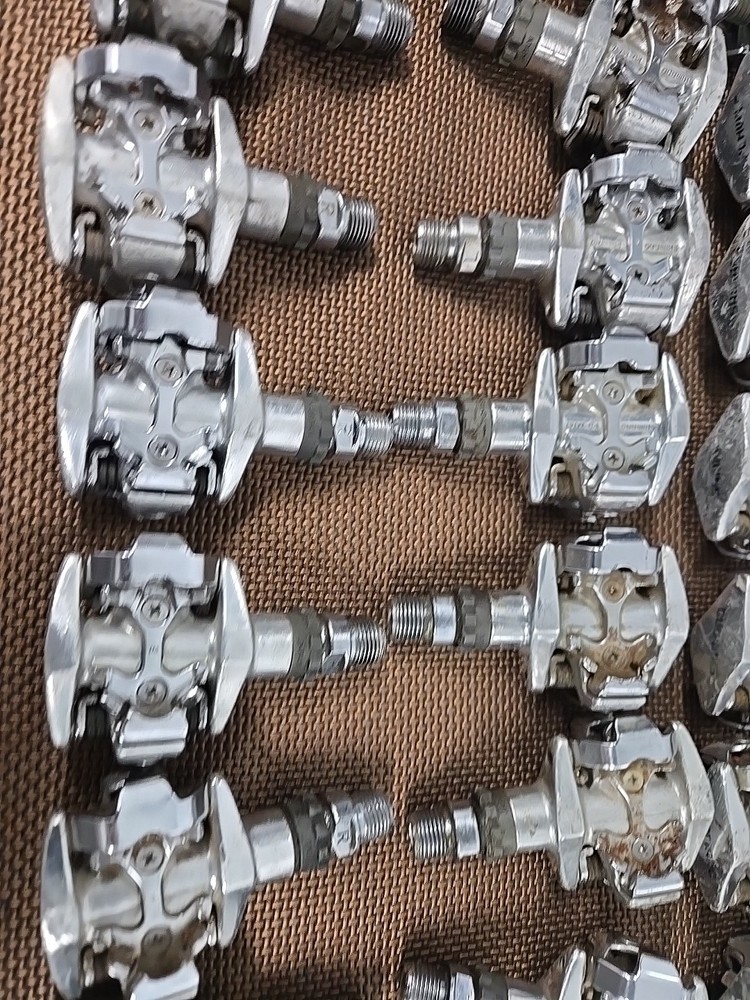 1x Pair Shimano Deore XT PD-M747 SPD Pedals