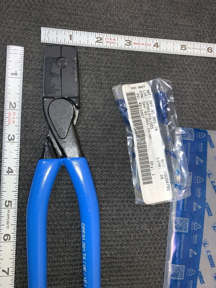 LEMO DPF.91.001.TA plug nozzle plier unused