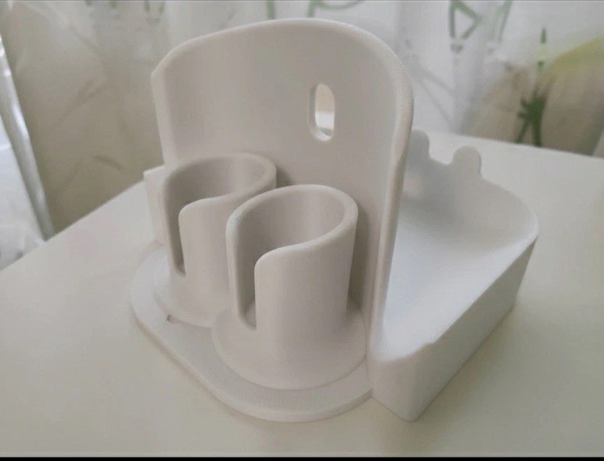 Meta Quest 3 Virtual Headset Holder Display Stand Holds 2 Controllers White