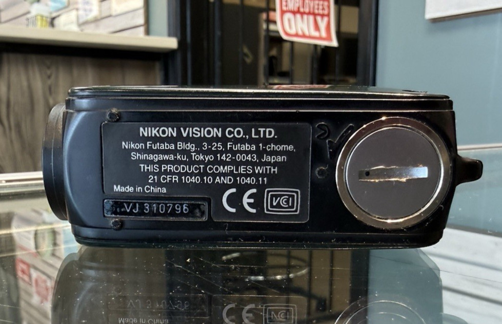 Nikon ProStaff Laser 440 Rangefinder & Carry Bag