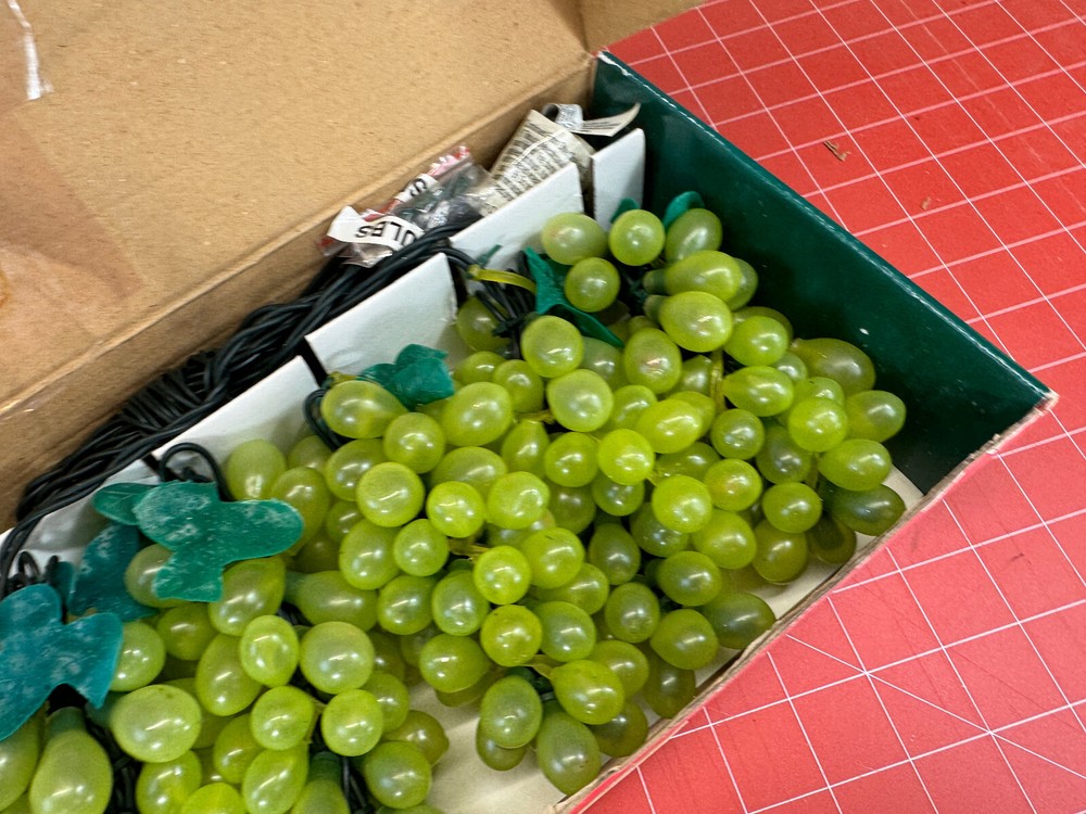 Kurt S. Adler Grape String Lights 100 Micro Bulbs Green 5 Clusters