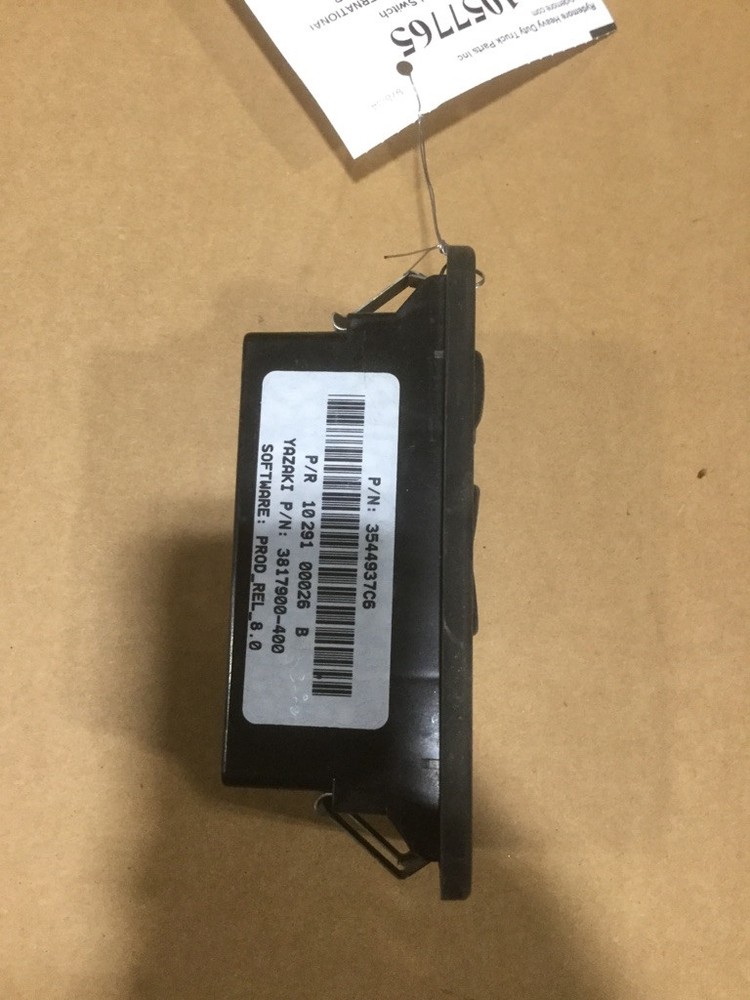 INTERNATIONAL Prostar Door Electrical Switch Tag# 1057765