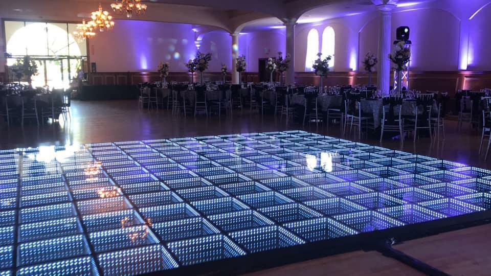 Dance Floor MAGNETIC 3D INFINITY 4ft x2 ft - 2 panels