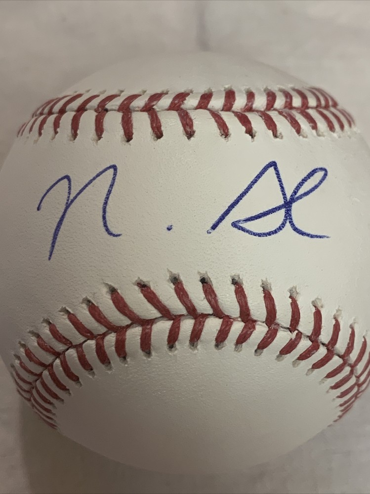 Nick Senzel signed baseball OMLB Cincinnati Reds autographed