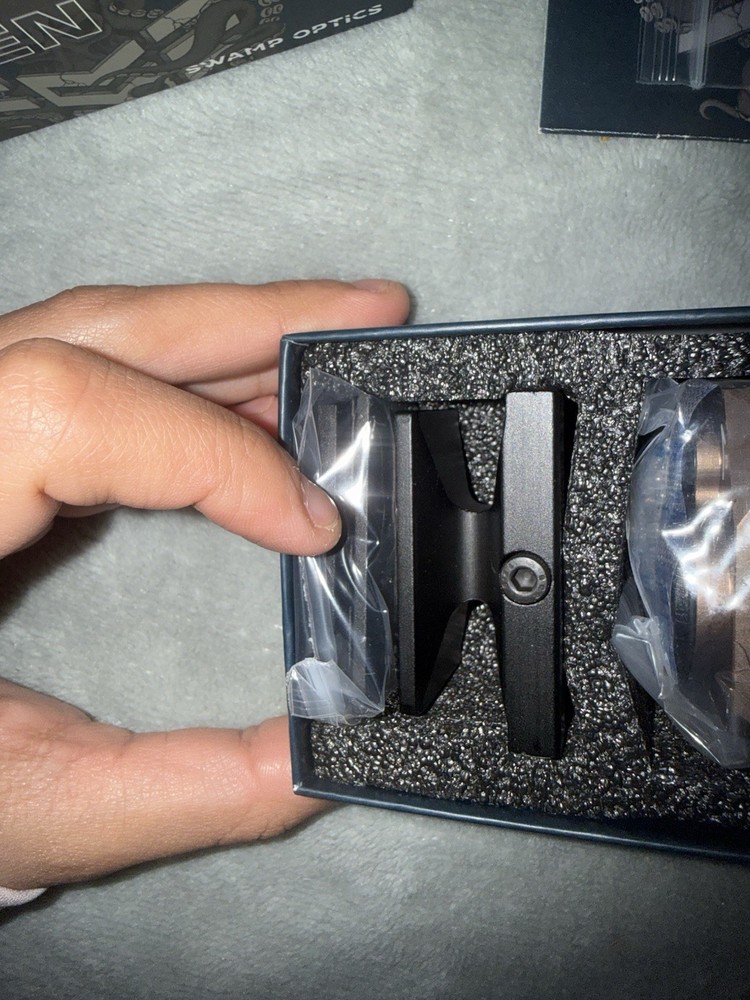 Swamp Optics Kraken Closed Emitter Dot Sight, Red Dot New/ Open Box