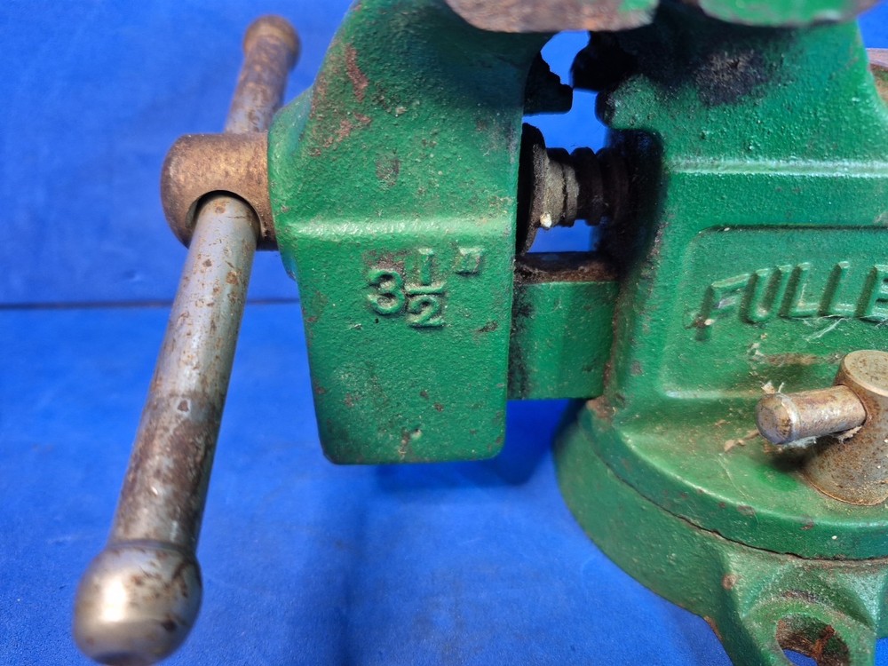 Fuller 3-1/2 Swivel Bench Vise