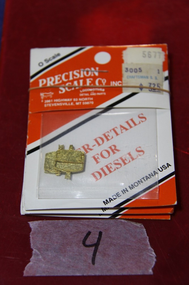 U5677.-Precision Scale Steps, drop, w/safety tread, early EMD