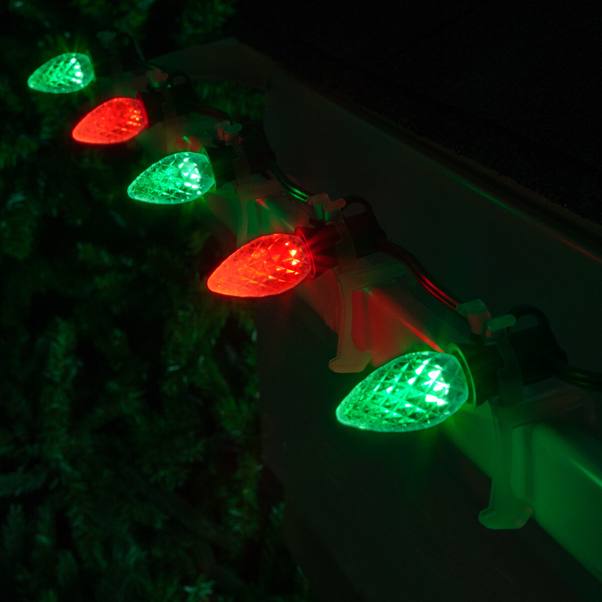 10'-100' Green Christmas Light Socket Stringer, 12" Spacing, C7/E12, 8A, SPT1