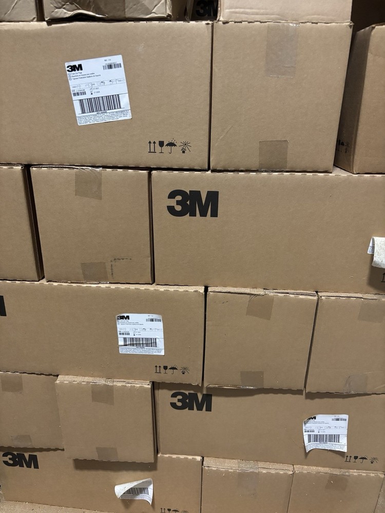 3m 1100 Earplugs-  5boxes(1000PAIR)/CASE
