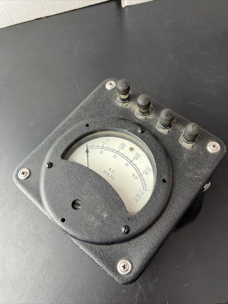 Bitronics Model FDGR-P A.C Volts Meter