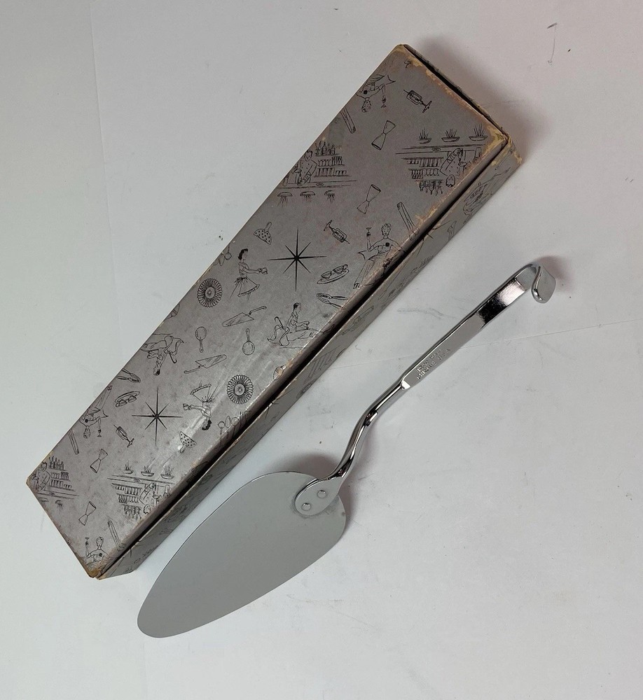 Irvin Ware Cake/Pie Server Embossed Hook Handle Chrome Vintage 10"L USA