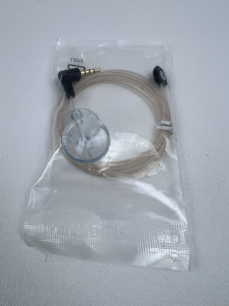 Magellan Maestro 5310 GPS Navigation Bundle + Cables + Accessories READ!