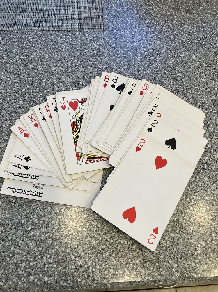 “DAVE & BUSTER’S” JUMBO PLAYING CARDS-RARE!