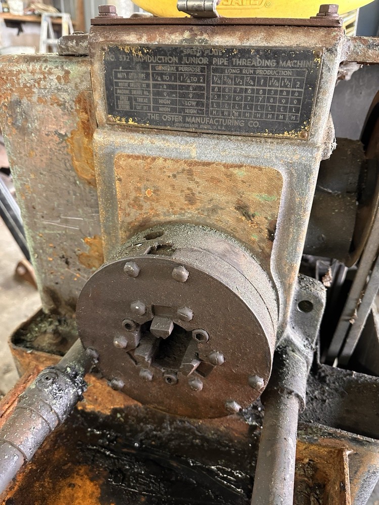 Oster Threading Machine #572-CW Rapiduction Junior For Bolts And Pipe