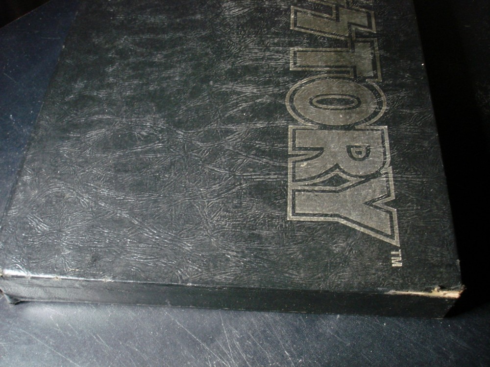 KISS BAND SIGNED AUTOGRAPHED NUMBERED KISSTORY BOOK