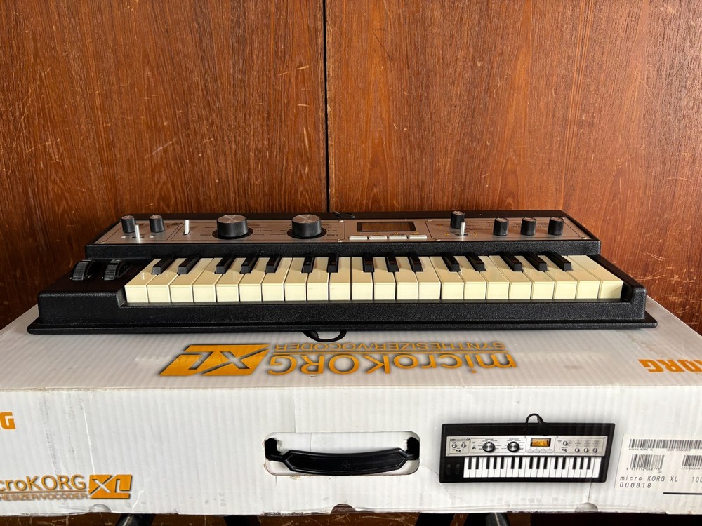 Korg Microkorg XL Analog Modeling Synthesizer / Vocoder w/ box