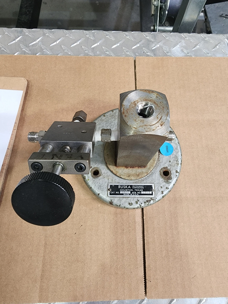 RUSKA 2444 Gauge/Connector Block