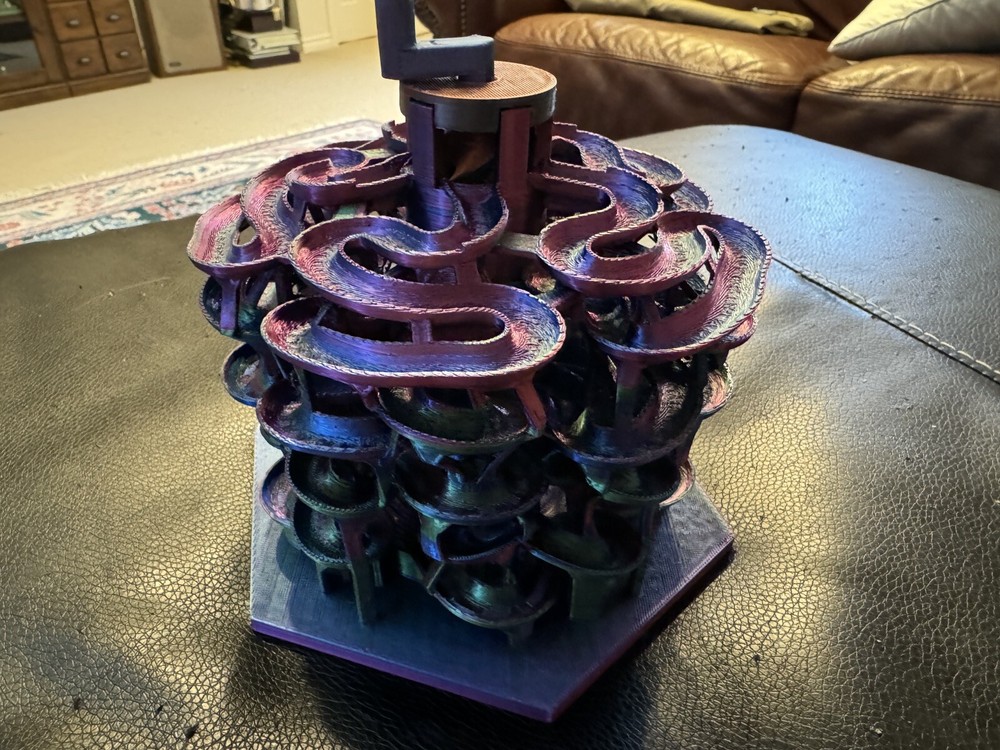 3D Printed Marble Run Machine