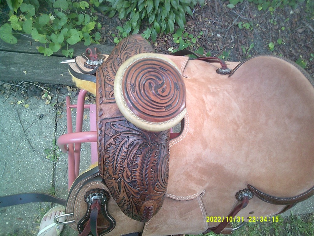 15 inch roping saddle No Name