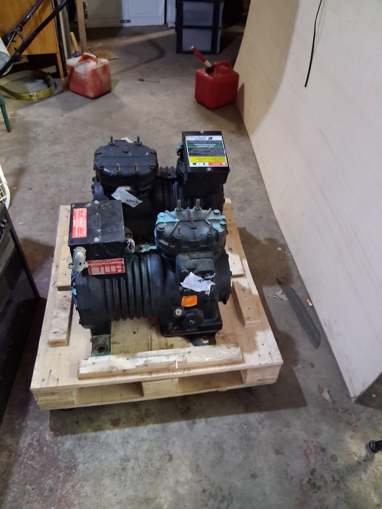 2 Copeland copelamtic compressors phase 3