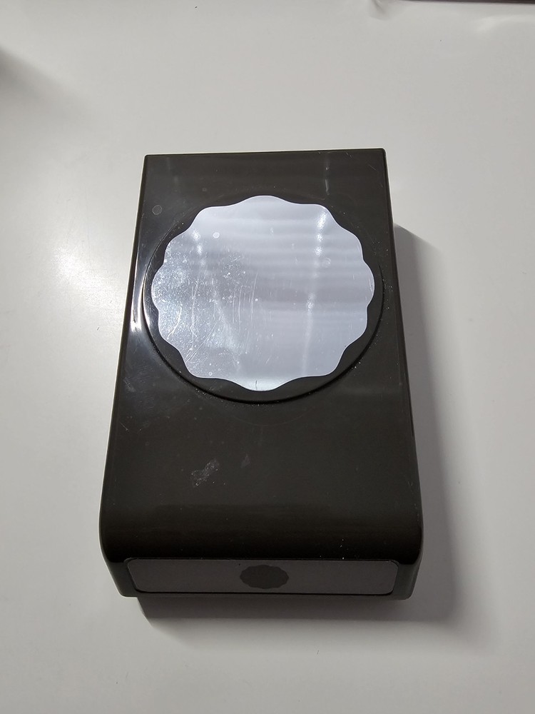 Stampin' Up Large Decorative Circle Paper Punch