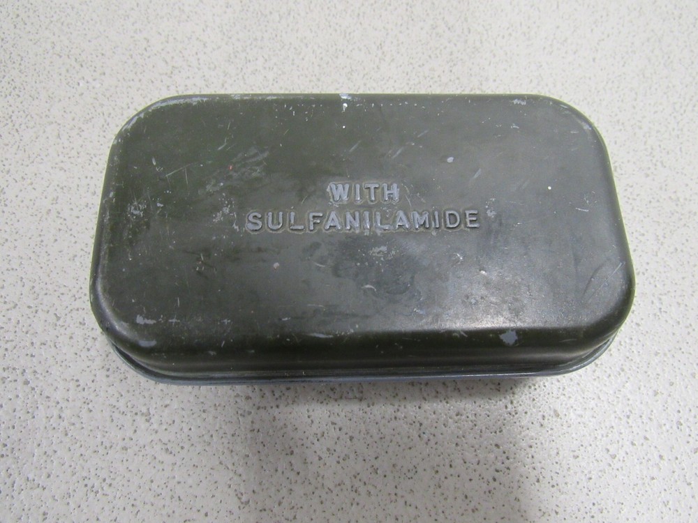 WW2 US Tenite Plastic First Aid Packet Carlisle Model CONTAINER ONLY Experimenta