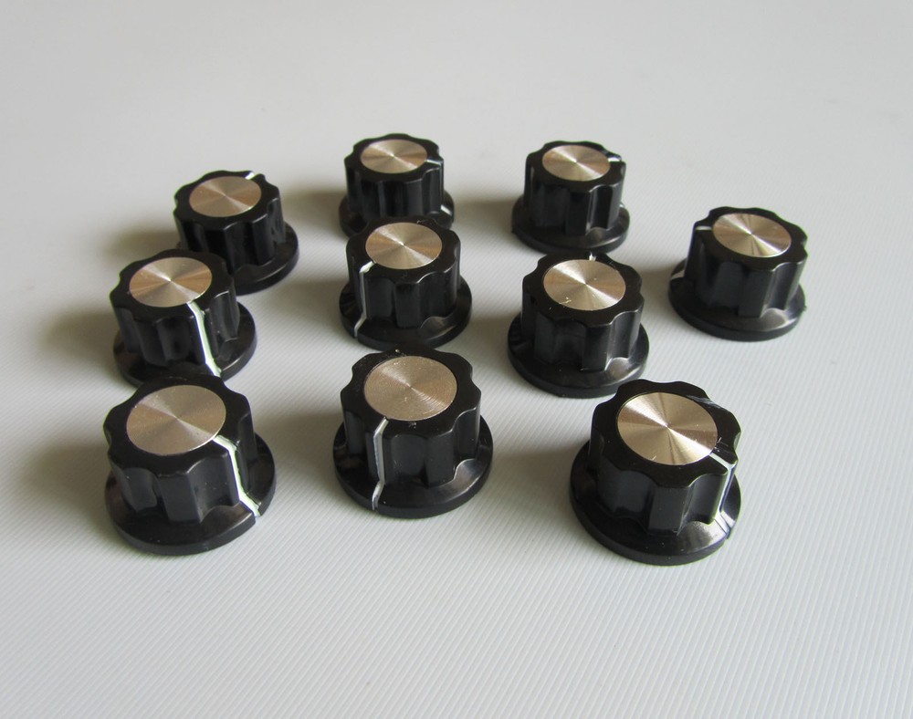 10pcs Black w/ Chrome Cap Effects Pedal Knobs Push on Knob fits BOSS Effects