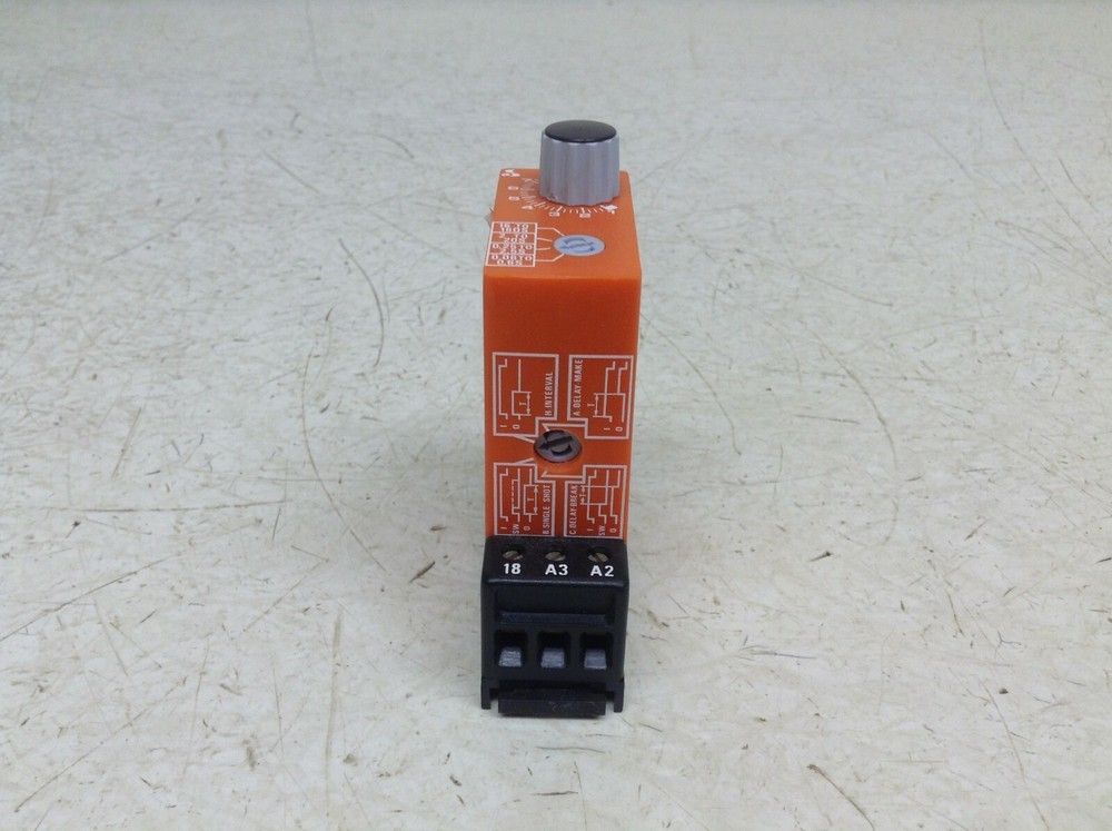 Syrelec BLS B MAC 10-260 VAC Solid State Digital Timer BLSBMAC New