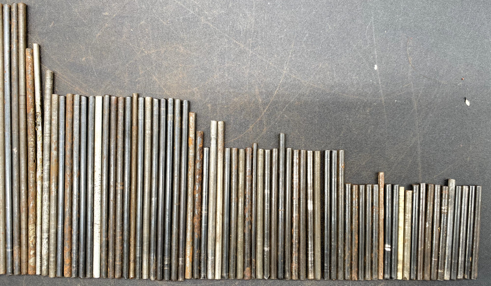 (100) A.C. GILBERT ERECTOR SET AXLE RODS W/ MANY DIFFERENT SIZES (17)