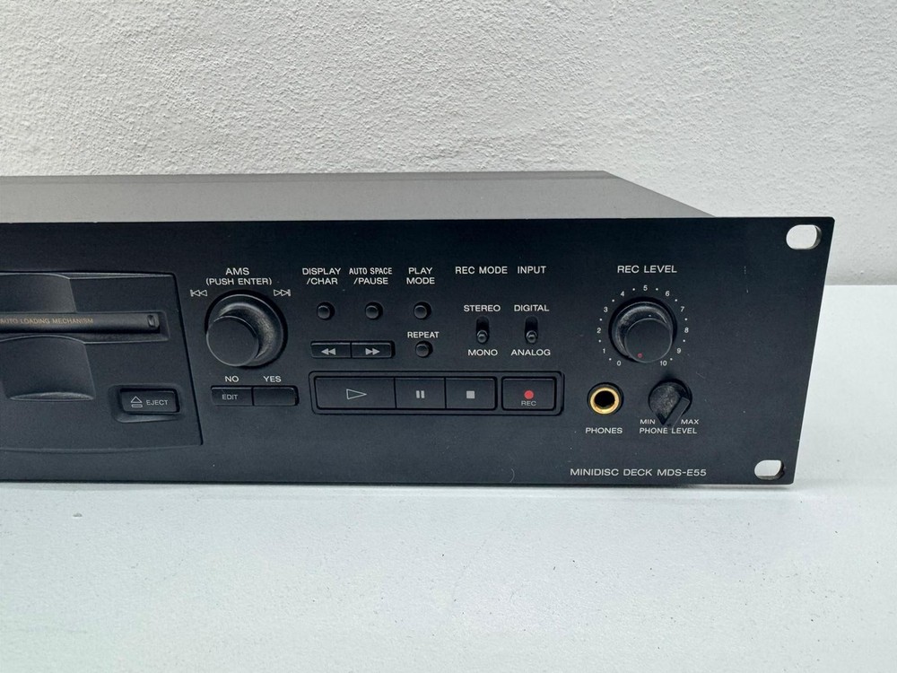 Sony MiniDisc Deck Professional Recorder Player MDS-E55 19” Rack Used