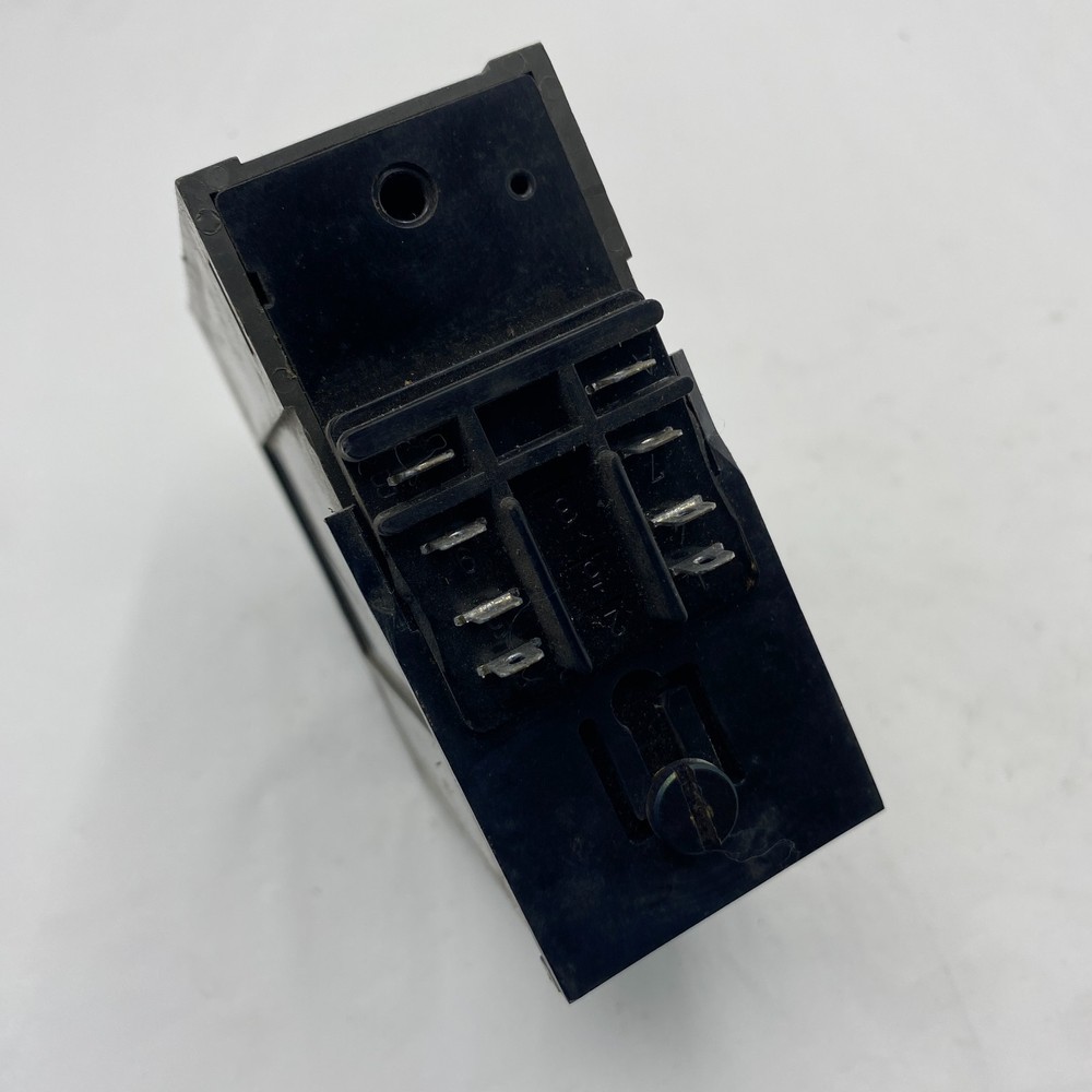EAGLE SIGNAL CONTROLS MINIFLEX SERIES DA1312A3 SOLID-STATE TIMER 120V 🎯