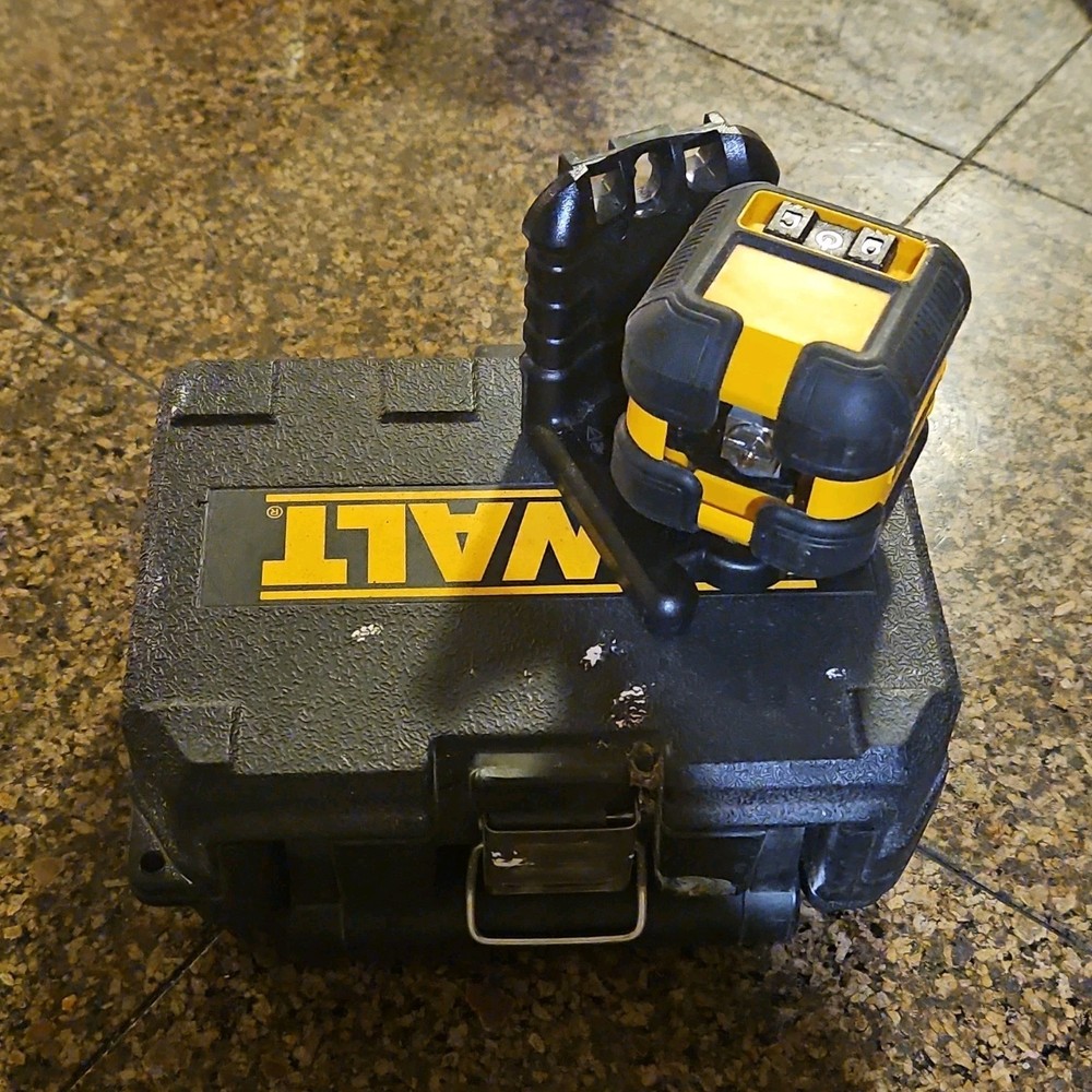 DEWALT Cross-Line Laser Level Yellow Black with Case