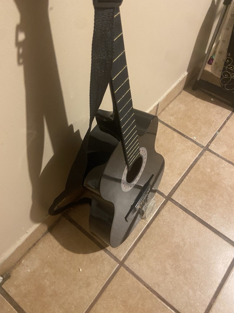 Acoustic Guitar ￼