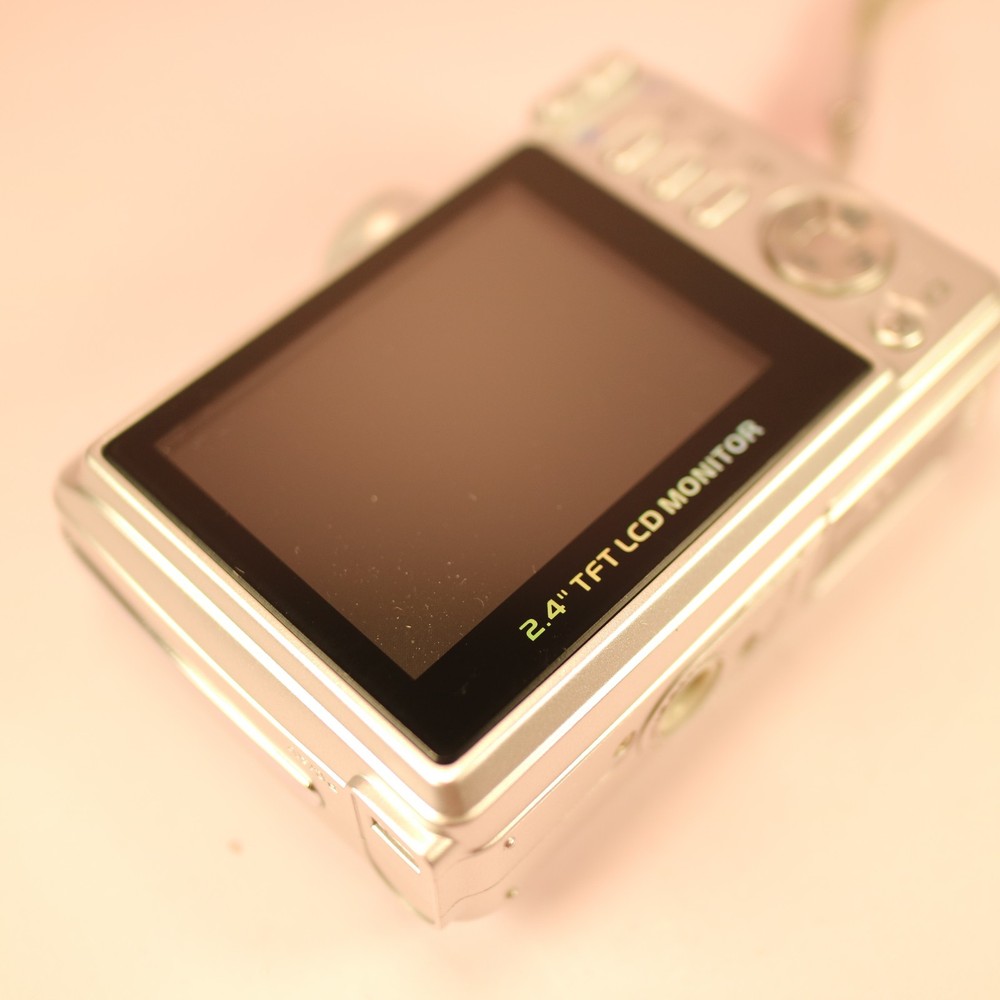 Hitachi Digital Camera HDC-551e 5.0MP Silver Tested