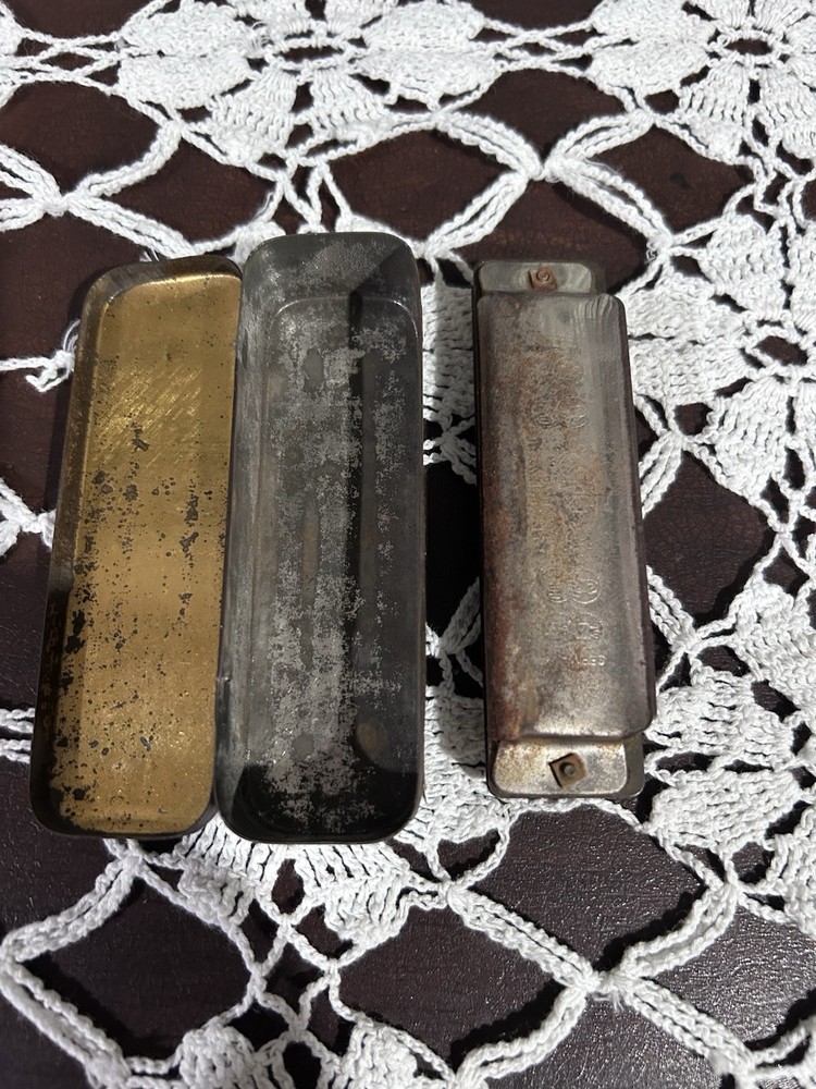 1925 "The Violin King" Tin Harmonica Case - Made In Germany *