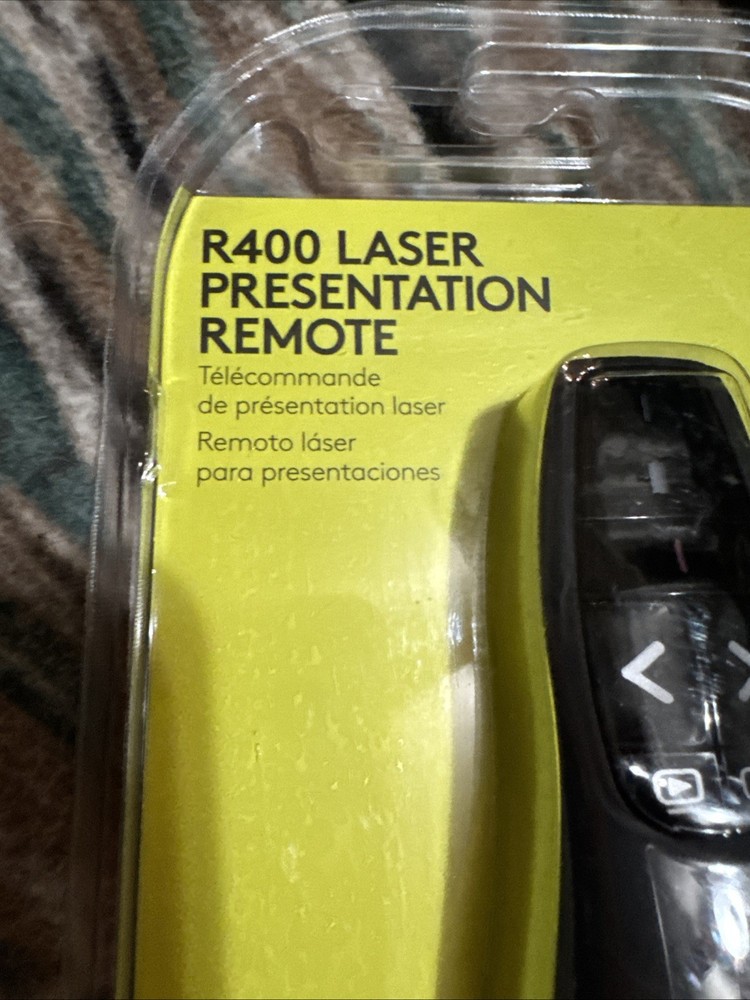 Logitech R400 Presenter Remote Control & Laser Pointer Black 910-001354