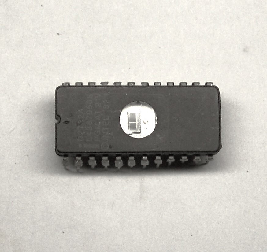 INTEL D2732A NOS 24 PIN EPROM INTERGRATED 32K UV ERASABLE PROGRAMABLE 32K 1.62L
