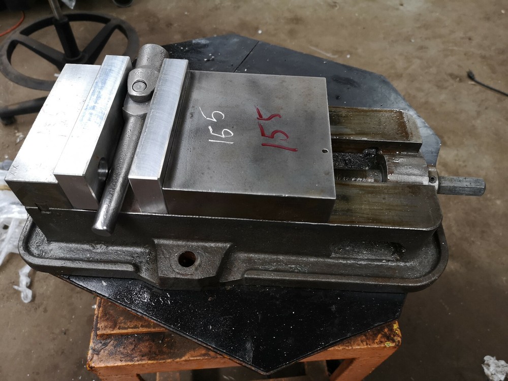 Kurt 6" D60 ANGLOCK Percision Machinest Vise SMOOTH OPERATION 155