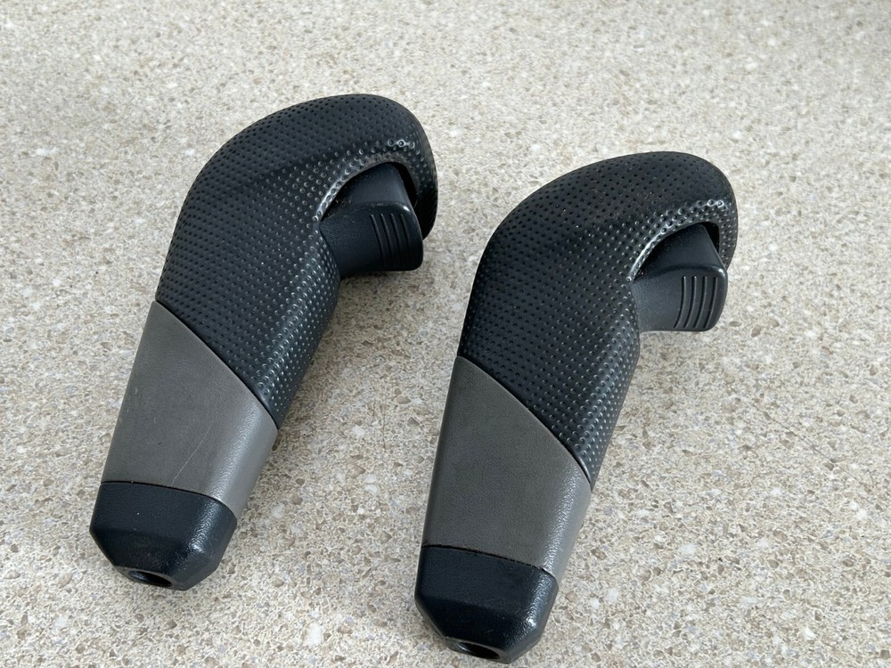 01-06 Mitsubishi MONTERO AUTOMATIC AT TRANSFER CASE SHIFT KNOBS 4X4 DARK GRAY