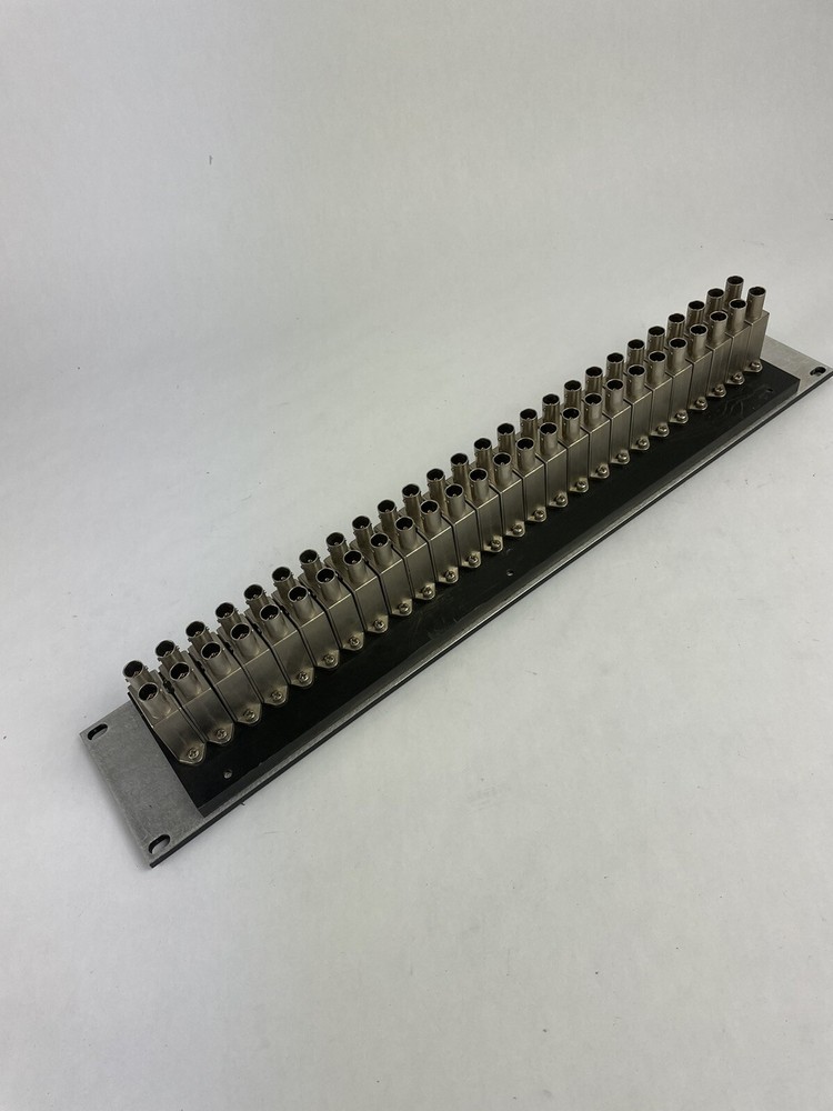 Bittree Audio Patchbay B52T 2WTHD 2x26 2RU Panel Black Normalling Terminating