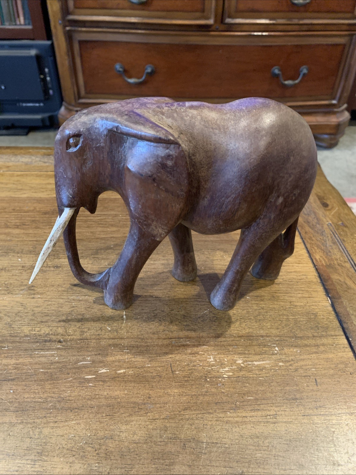 VINTAGE LARGE AFRICAN WOODEN ELEPHANT SCULPTURE Hand Carved ORIGINAL TUSKS