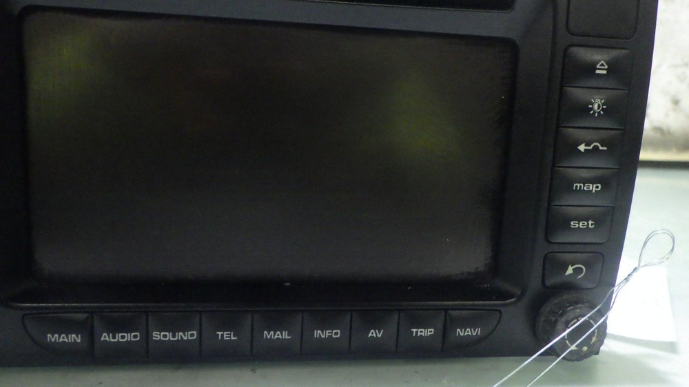 06 PORSCHE CAYENNE Info Screen 7L5035192A