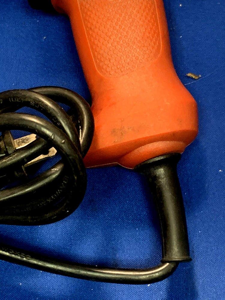 BLACK & DECKER 3/8 Corded Drill Variable Speed Reversible DR200 Type 4 / 4.5 Amp